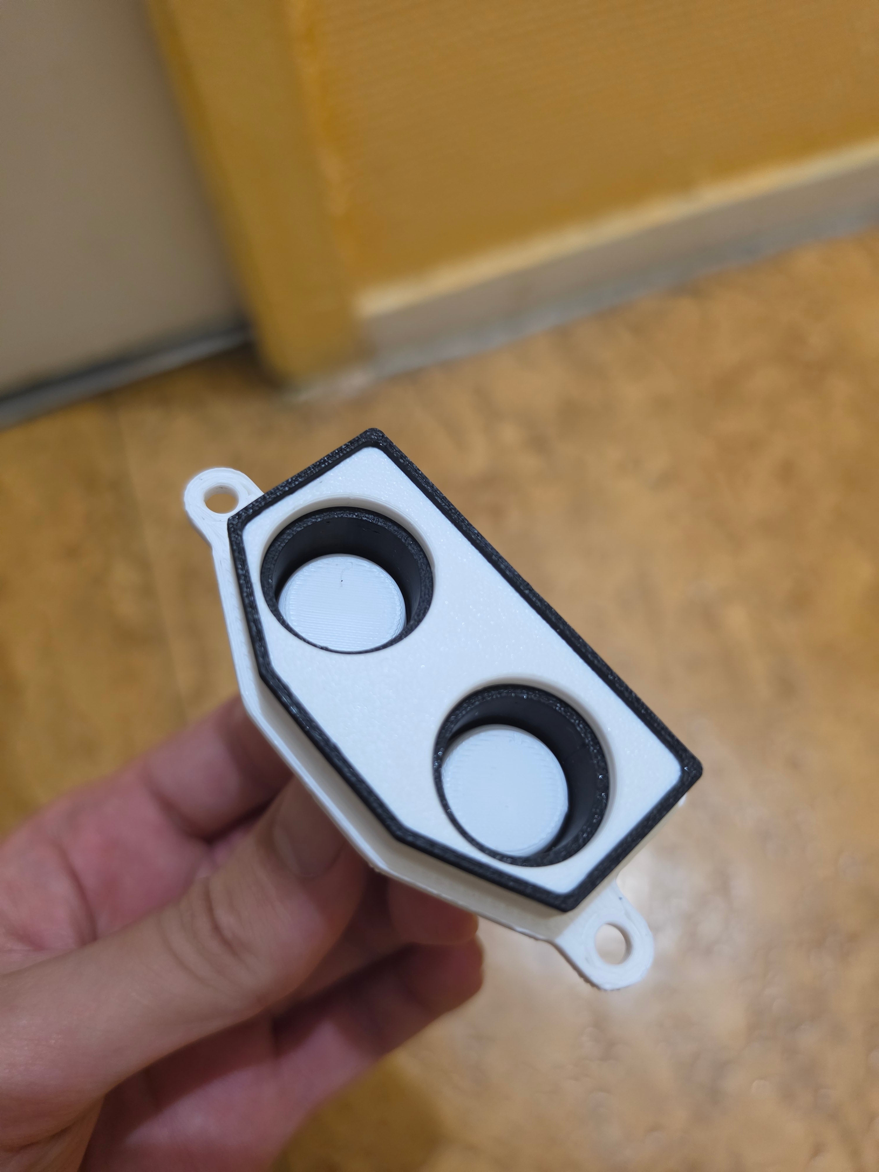 IXEZED 3D printed charging port cover fitted on a Leaperkim Lynx — view 6
