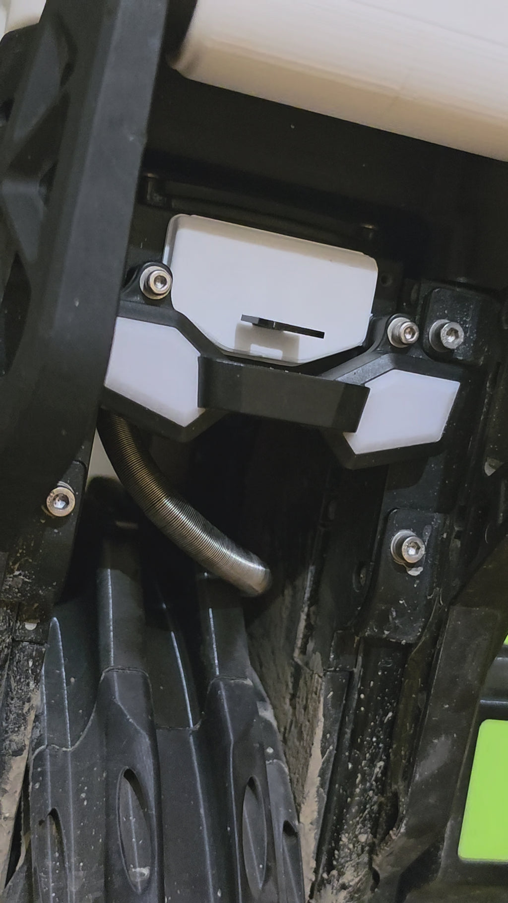 Cache de port de charge IXEZED imprimé en 3D, monté sur un Leaperkim Lynx — vue 19